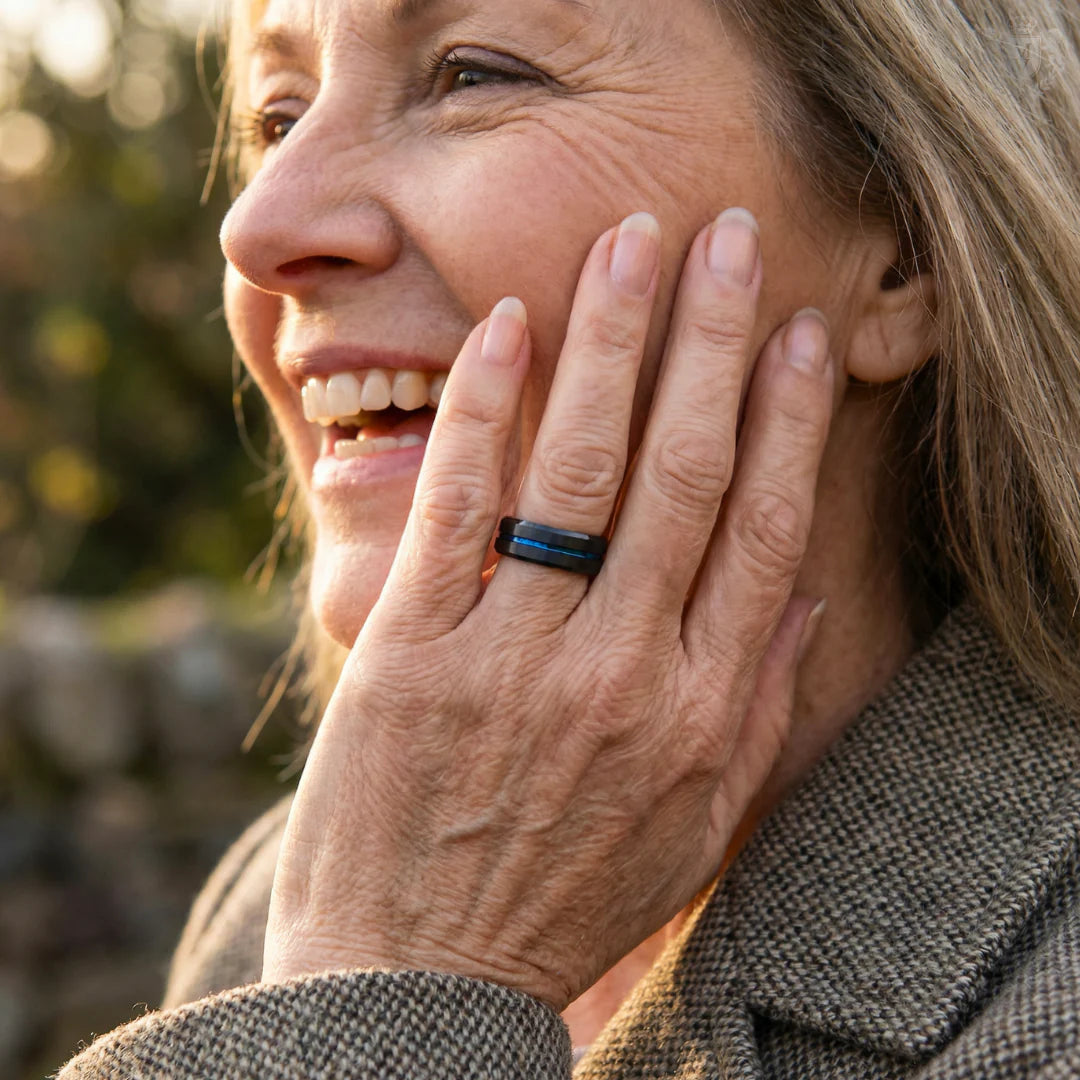 Bague Noire Liseré Bleu