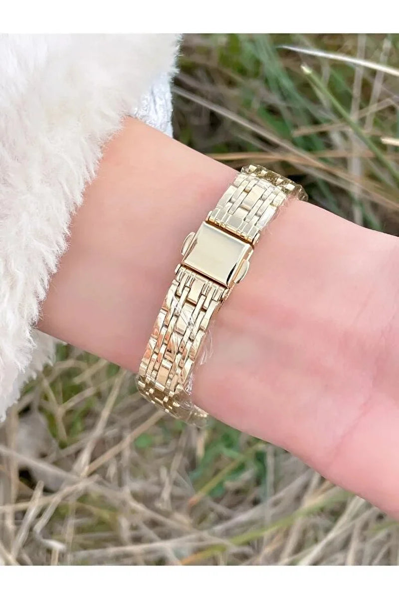 Montre Carrée Dorée — Cadran Noir
