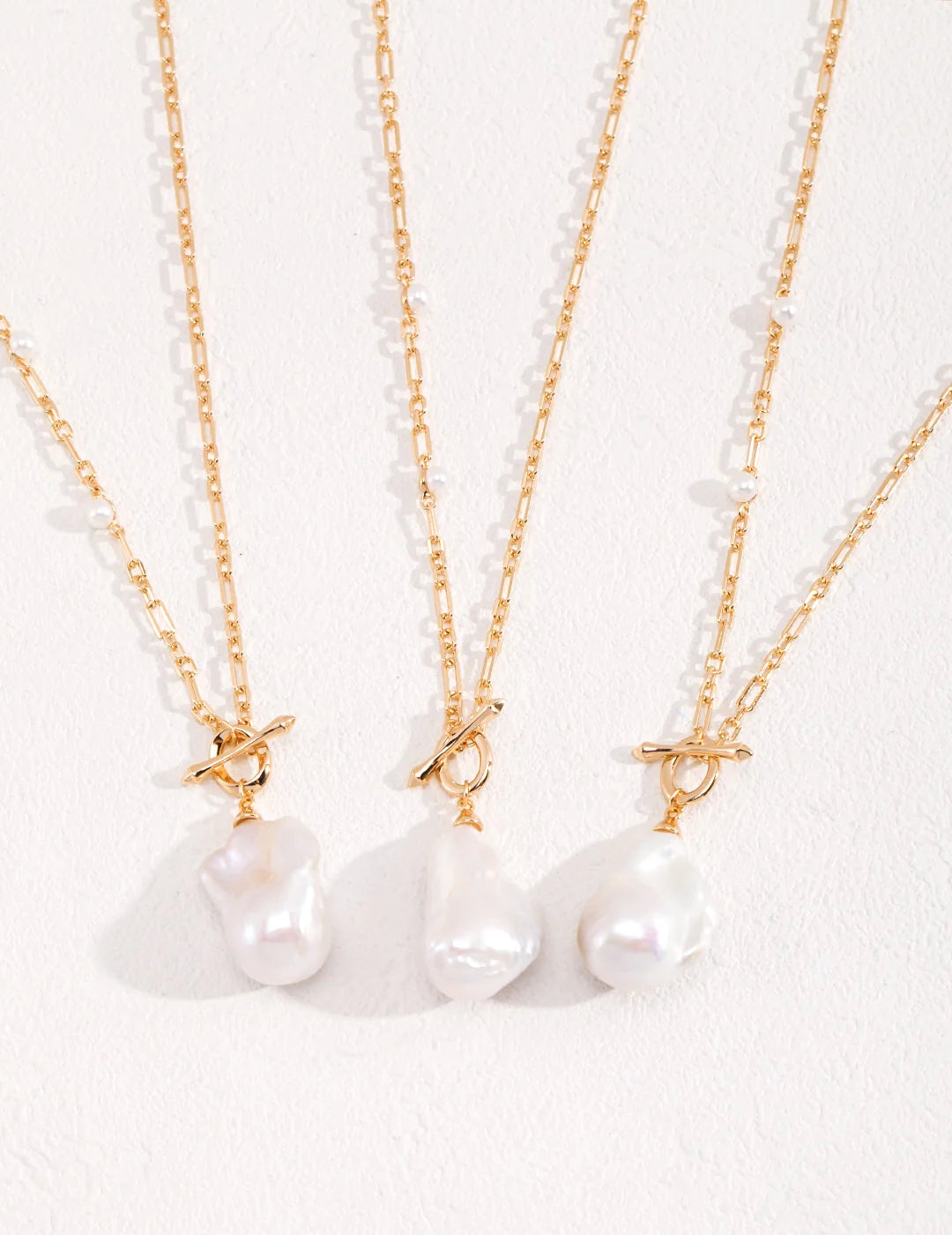 Collier Perle Baroque — porté