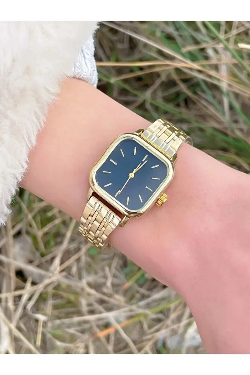 Montre Carrée Dorée — Cadran Noir