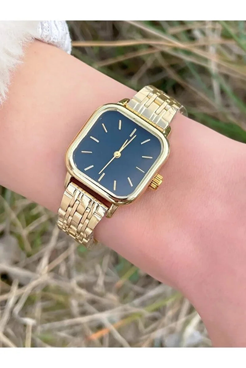 Montre Carrée Dorée — Cadran Noir